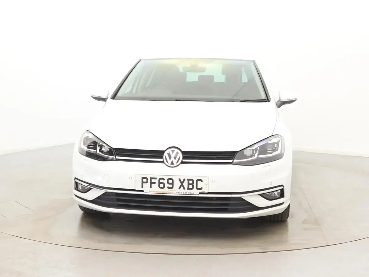 Second-hand VW Golf VII Edition 115 CP (84 kW) 2020 Alb Hatchback