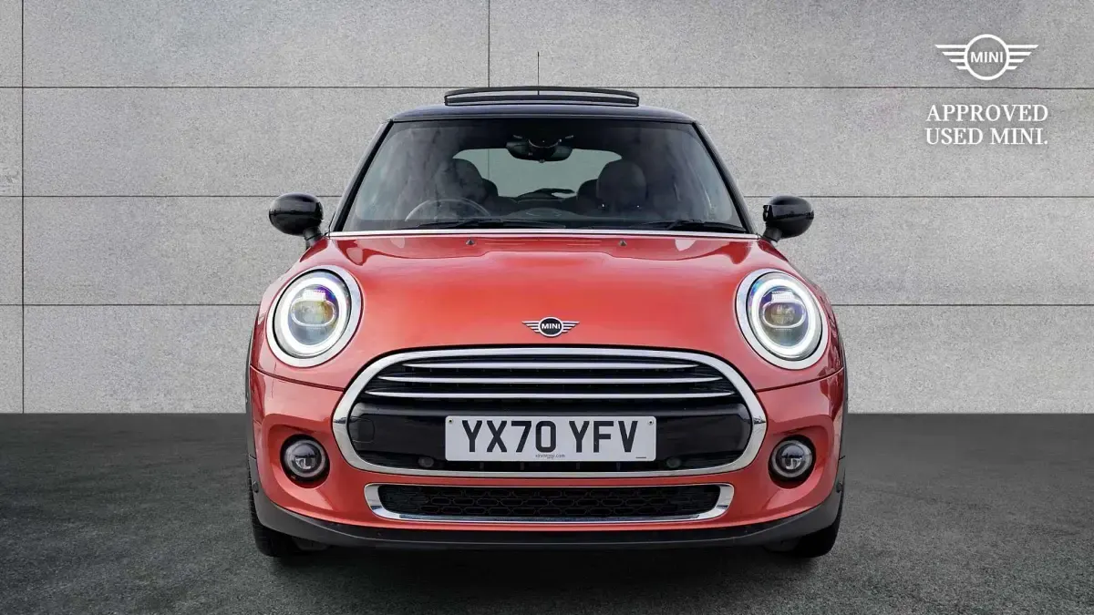 Usado Mini Cooper Exclusive 134 HP (98 kW) 2020 Vermelho Citadino