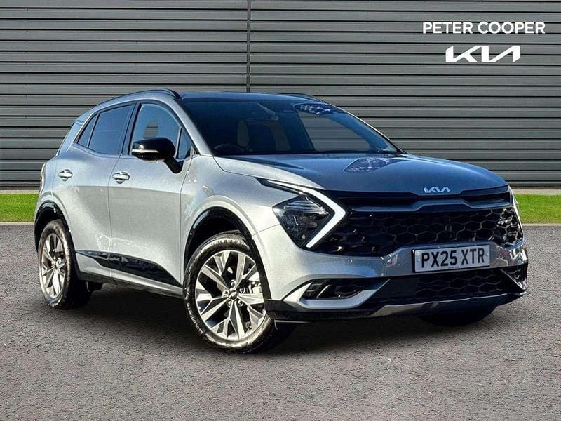 Silver Used 2025 Kia Sportage 2 SUV | £30,491 (Good price) - Image 1/4