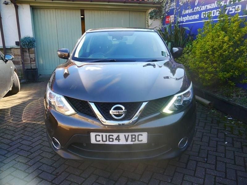 Used Nissan Qashqai Acenta 115 HP (84 kW) 2014 Beige SUV