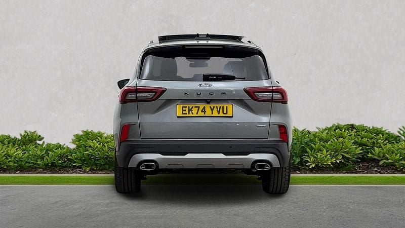 Używany Ford Kuga Active 180 KM (132 kW) 2024 Srebrny SUV
