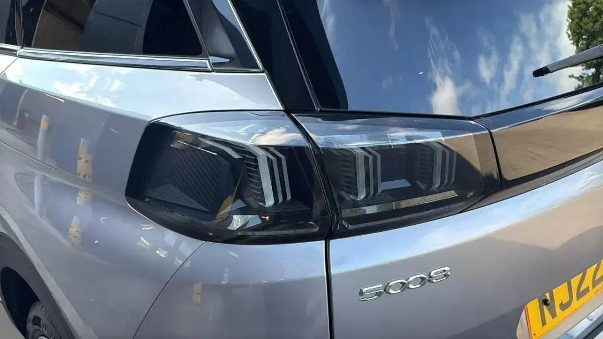 Used Peugeot 5008 Premium 129 HP (94 kW) 2022 Grey SUV