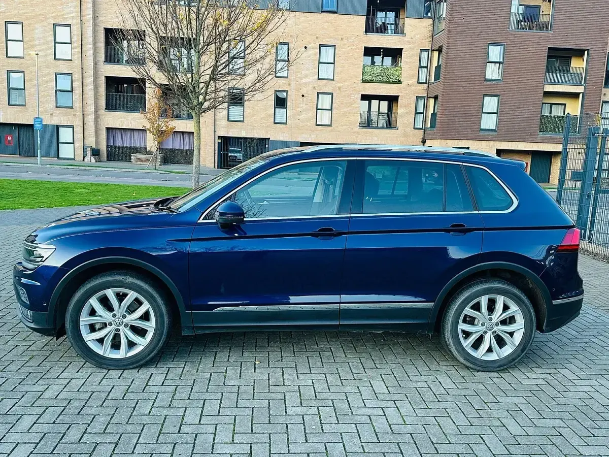 Used VW Tiguan SEL 2025 Blue SUV