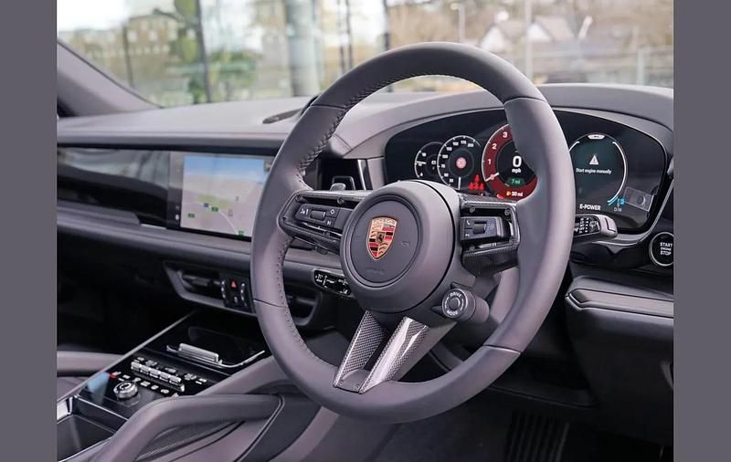 Used Porsche Cayenne S E-Hybrid Black Edition 512 HP (376 kW) 2025 Red SUV