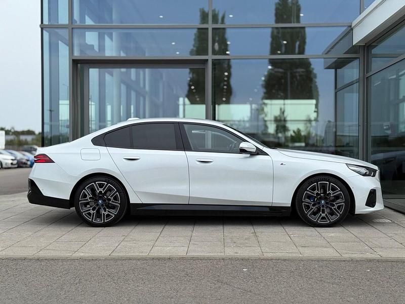Used BMW 530e M Sport 295 HP (216 kW) 2025 White Sedan
