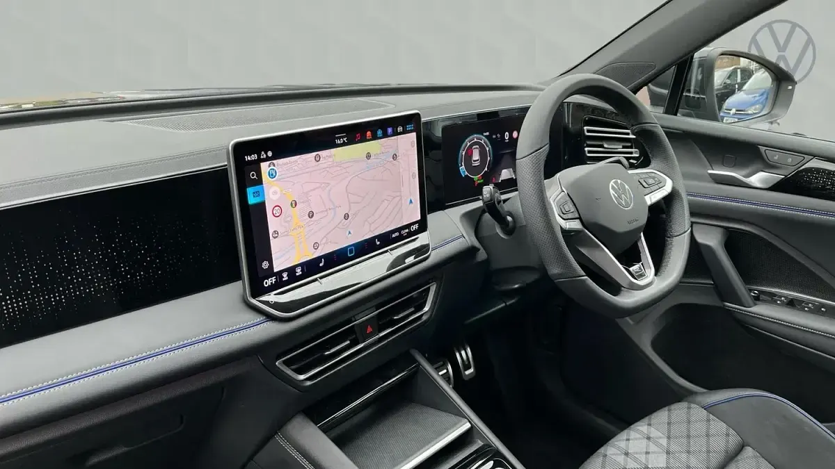 Używany VW Tiguan R-line 150 KM (110 kW) 2025 Szary SUV