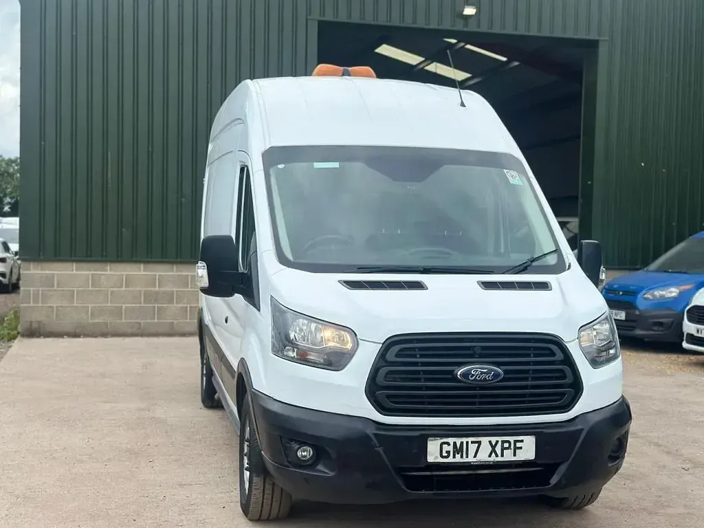 Used Ford Transit 130 HP (95 kW) 2017 White Van