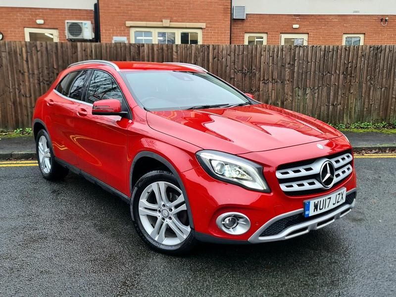 Red Used 2017 Mercedes 200 Premium Estate | £7,995 (Fair price) - Image 1/4