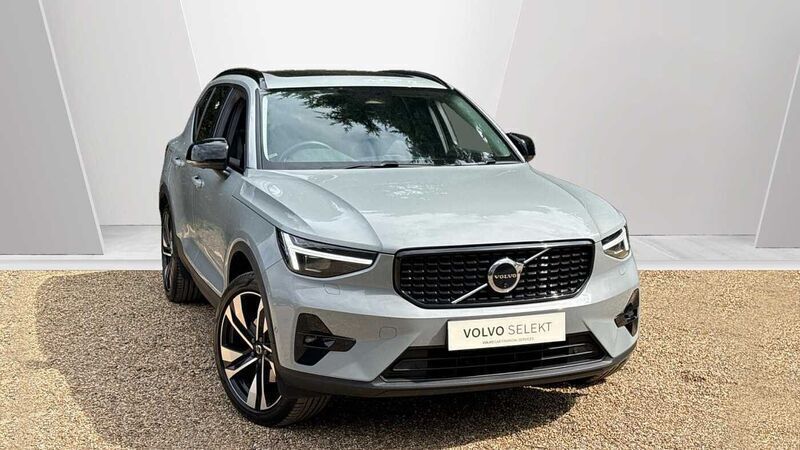 Black Used 2025 Volvo XC40 Ultra SUV | £38,495 - Image 1/3