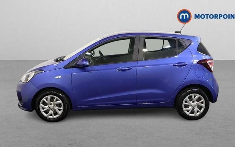 Used Hyundai i10 SE 67 HP (49 kW) 2019 Blue Hatchback