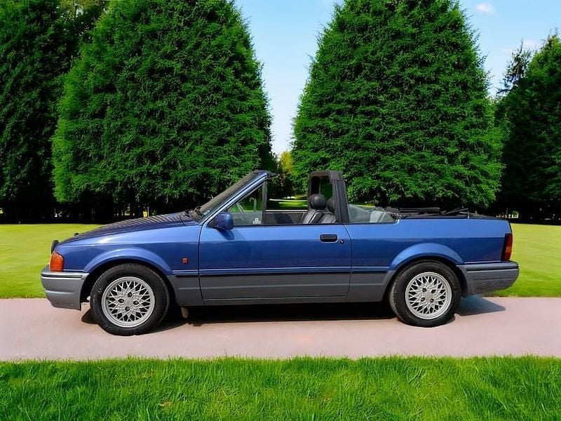 Used Ford Escort 105 HP (77 kW) 1990 Blue