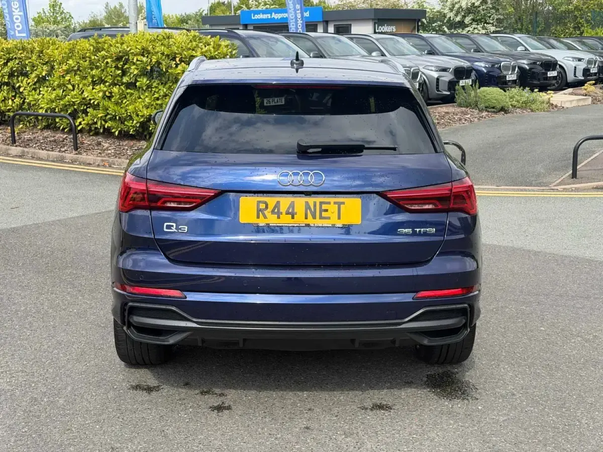 Używany Audi Q3 S-Line 150 KM (110 kW) 2022 Niebieski SUV