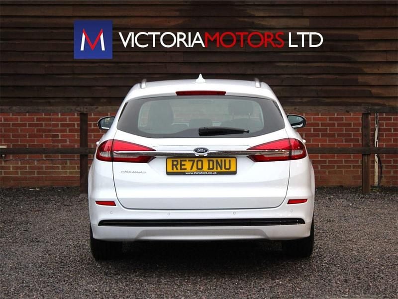 Used Ford Mondeo Titanium 187 HP (137 kW) 2020 White Estate
