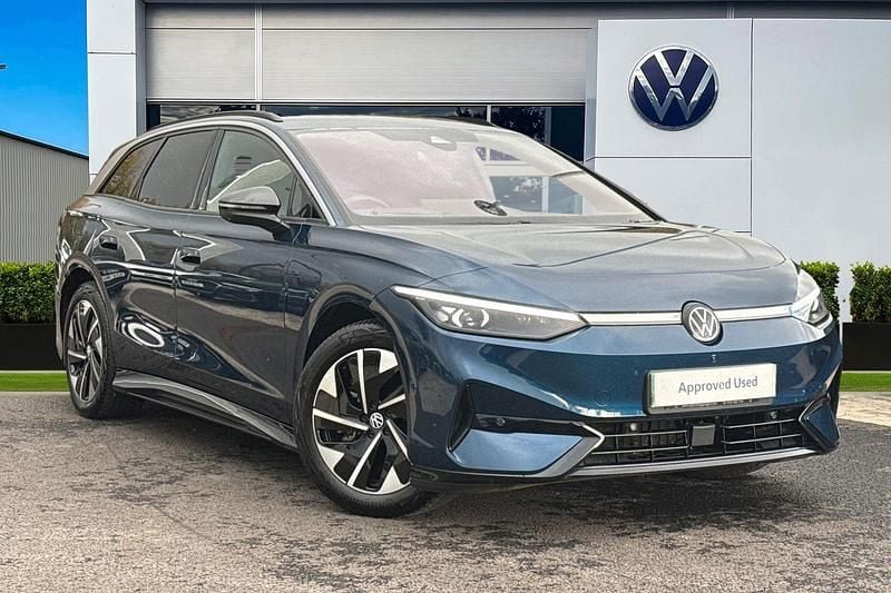 Blue Used 2024 VW ID.7 Pro Estate | £33,690 (Expensive) - Image 1/4