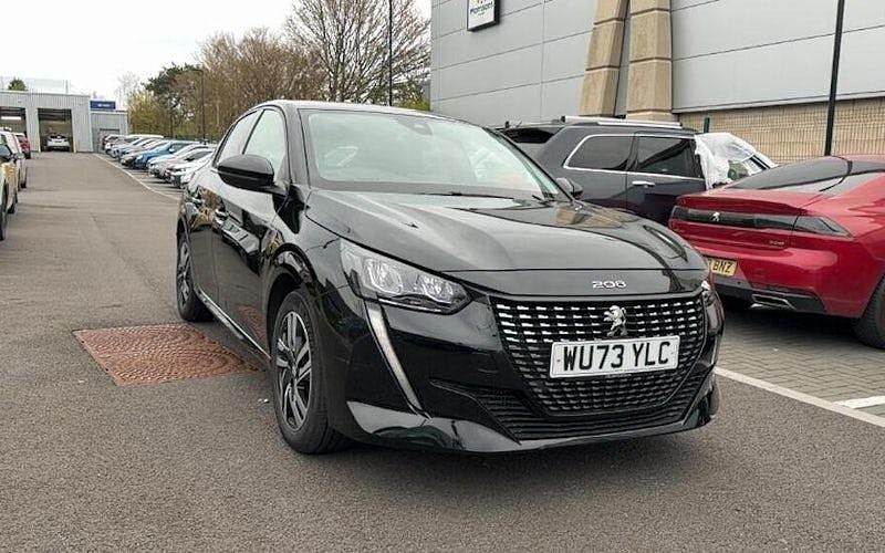 Used Peugeot 208 Allure+ 102 HP (75 kW) 2023 Hatchback