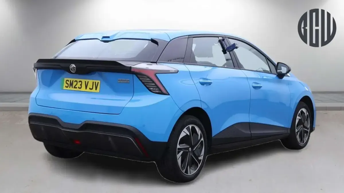 Used MG MG4 EV SE 319 kW (435 HP) 2023 Blue Hatchback