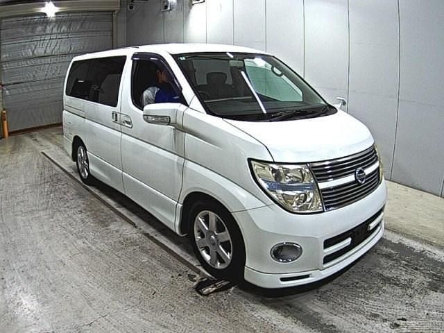 Used Nissan Elgrand 2010 White