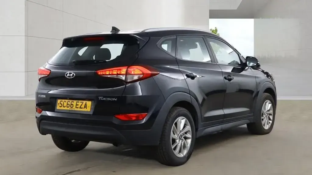 Used Hyundai Tucson SE 116 HP (85 kW) 2016 Black SUV