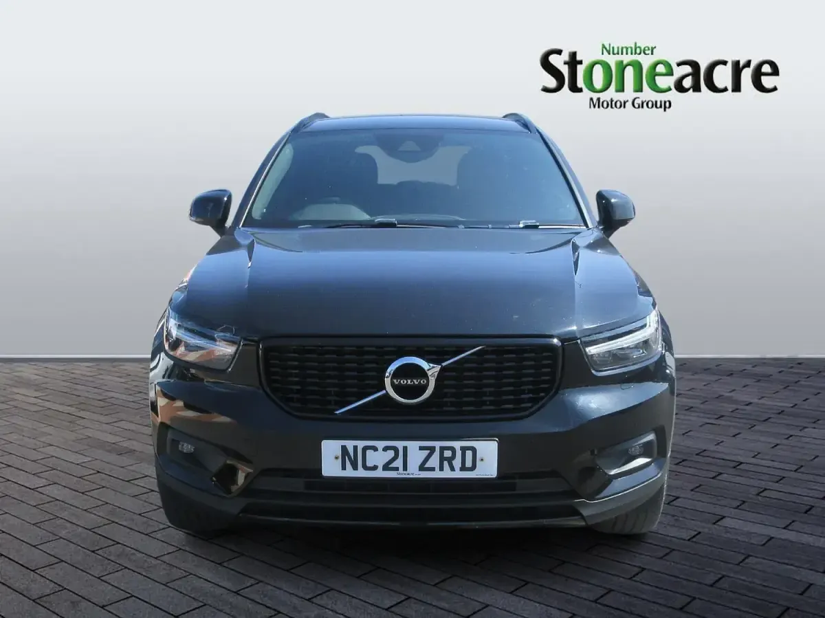 Used Volvo XC40 R-Design Pro 194 HP (142 kW) 2021 Black SUV