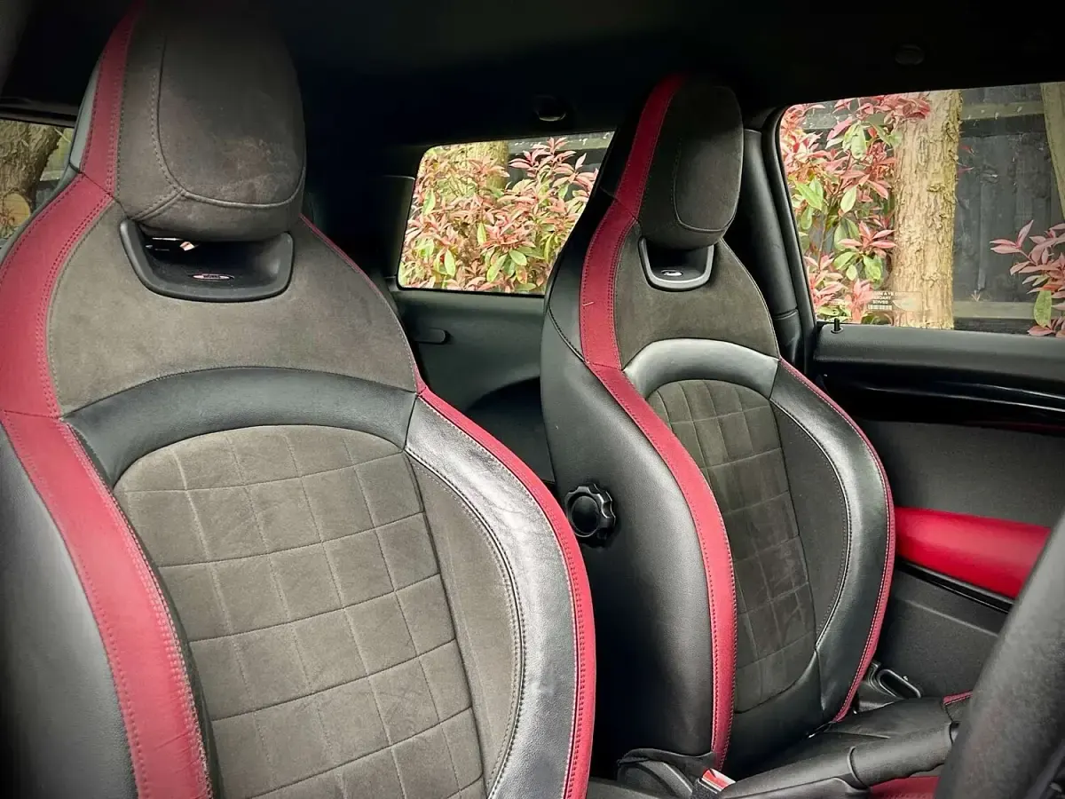 Used Mini John Cooper Works Hatch 231 HP (169 kW) 2015 Grey Hatchback