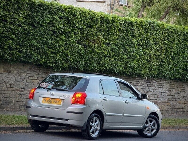 Image 2/4