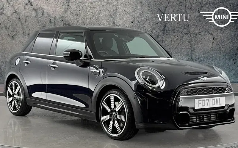 Used Mini Cooper S Exclusive 178 HP (130 kW) 2021 Hatchback