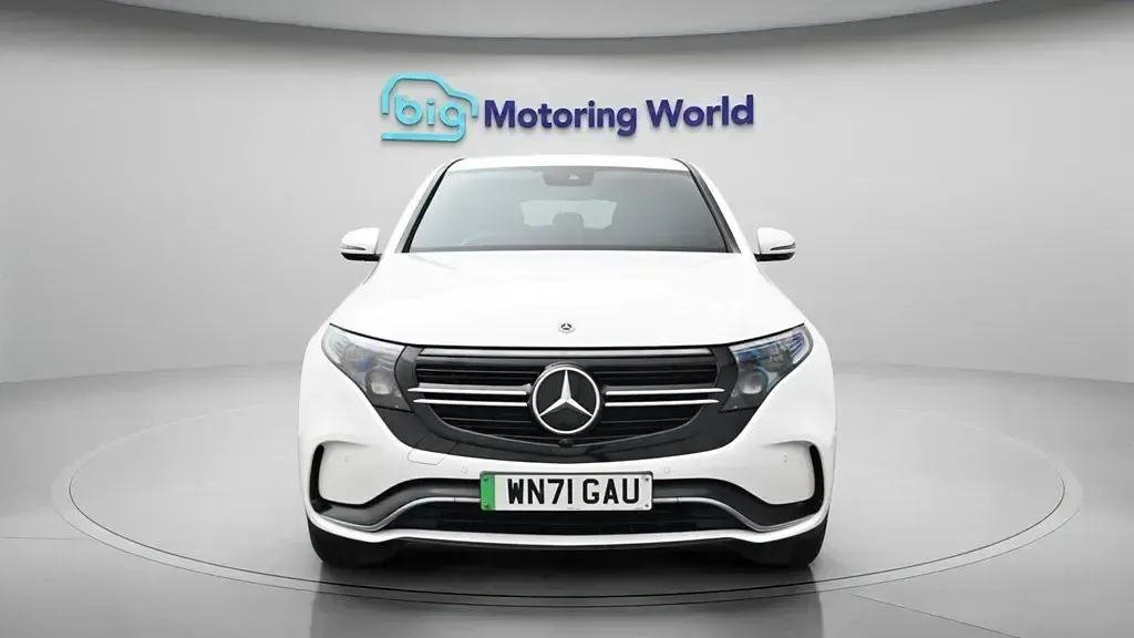 Usado Mercedes EQC400 AMG line 300 kW (408 HP) 2021 SUV
