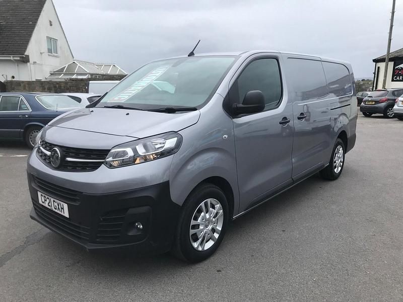 Used Vauxhall Vivaro 120 HP (88 kW) 2021 Grey MPV