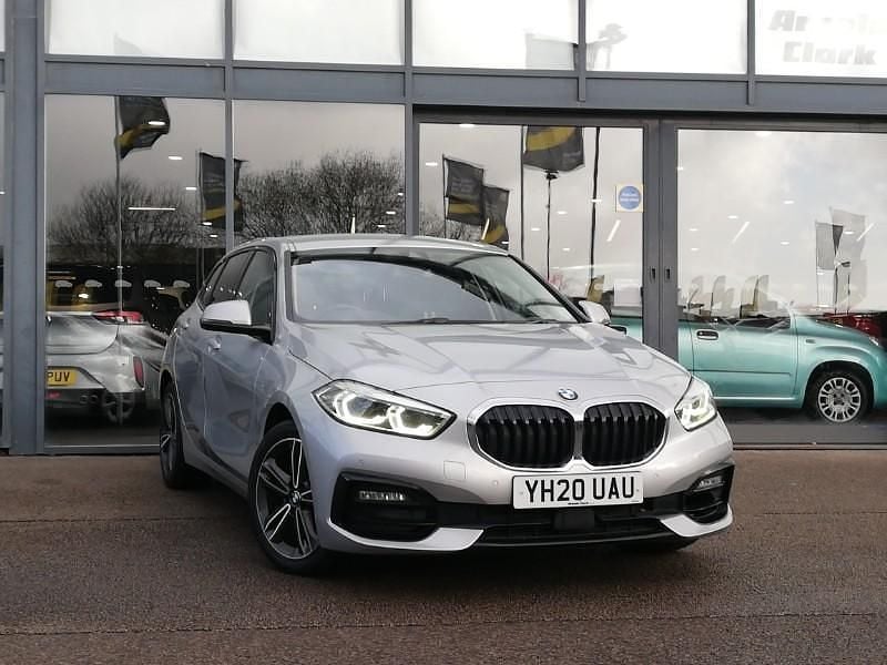 Used BMW 118 Sport Line 140 HP (102 kW) 2020 Silver Hatchback