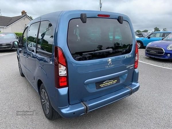 Used Peugeot Partner Tepee Active 75 HP (55 kW) 2019 Blue MPV