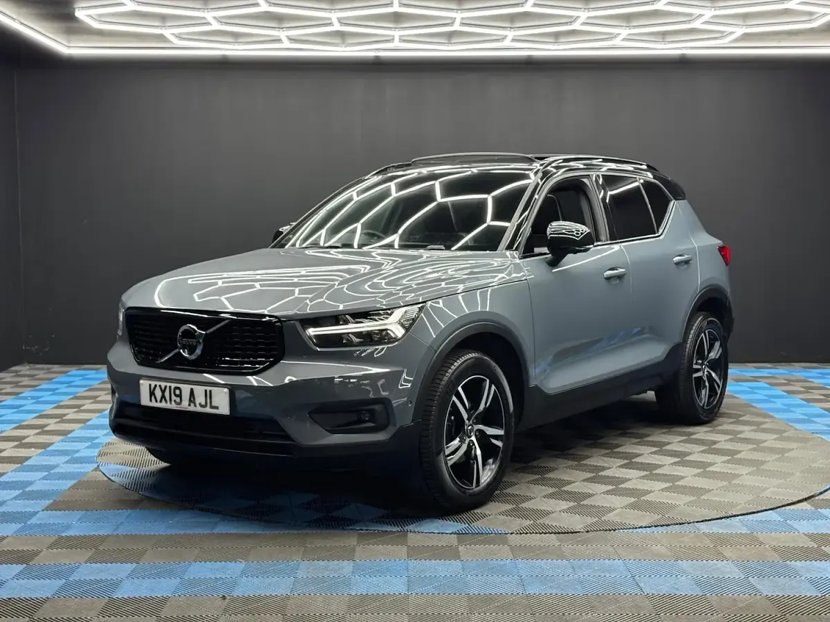 Used Volvo XC40 R-Design 2019 Grey SUV