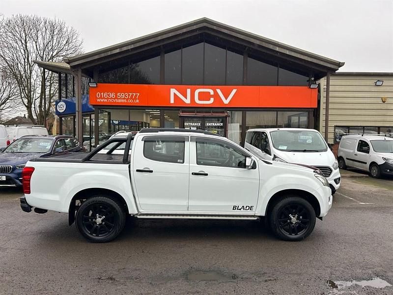 Used Isuzu D-Max 2014 White Pickup