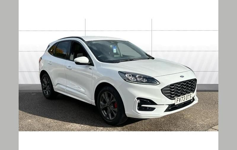 White Used 2023 Ford Kuga ST-Line SUV | £19,290 (Fair price) - Image 1/4