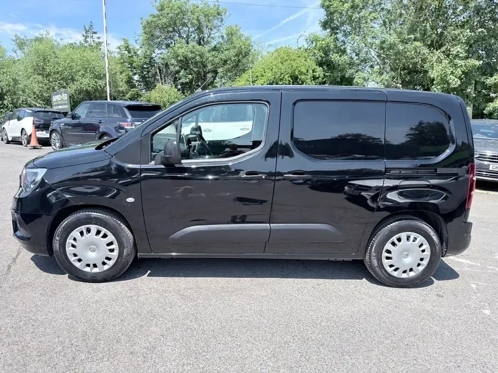Used Vauxhall Combo Sportive 100 kW (136 HP) 2021 Black MPV