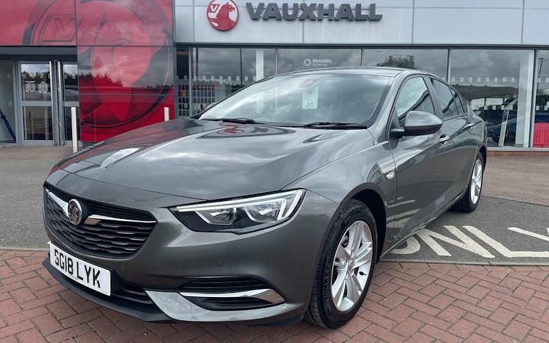 Used 2018 Vauxhall Insignia Design Edition Hatchback | £8,689 (Fair price) - Image 1/4