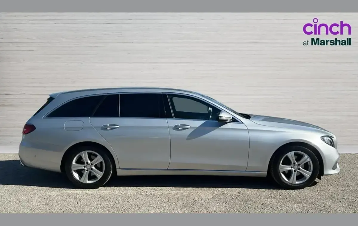 Used Mercedes E220 Premium 194 HP (142 kW) 2016 Silver Estate