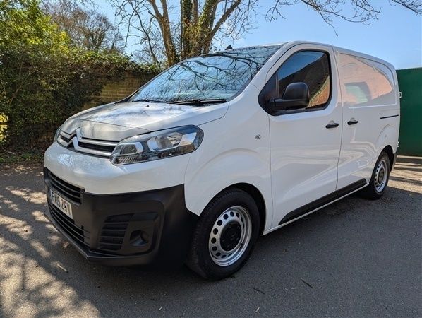 White Used 2019 Citroën Dispatch MPV | £6,499 (Good price) - Image 1/1