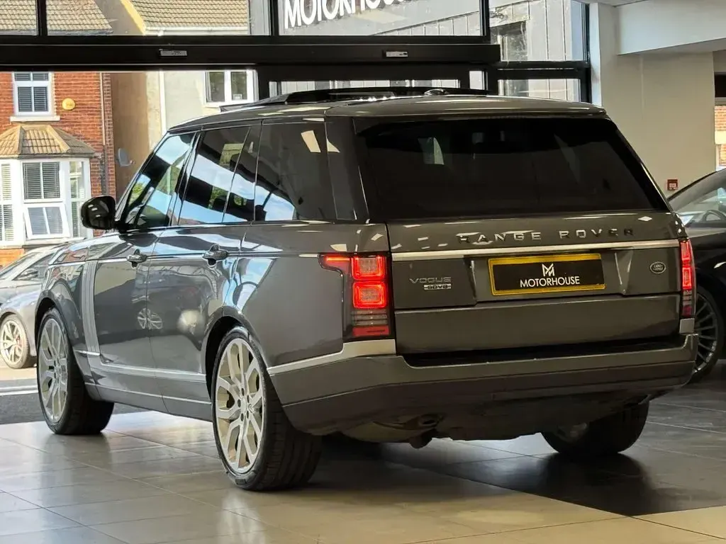 Used Land Rover Range Rover Vogue 339 HP (249 kW) 2014 Grey SUV
