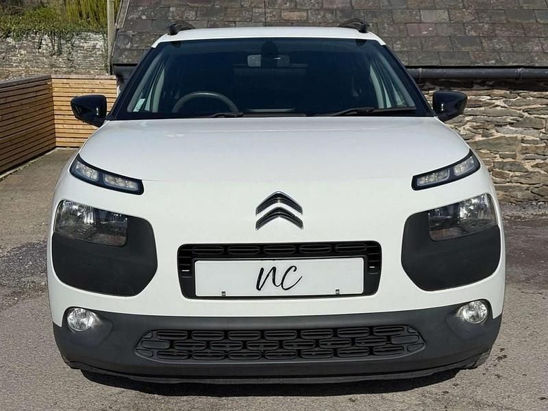 Used Citroën C4 Flair 2015 White SUV