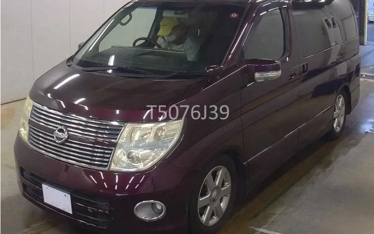 Used Nissan Elgrand 2009 Purple MPV