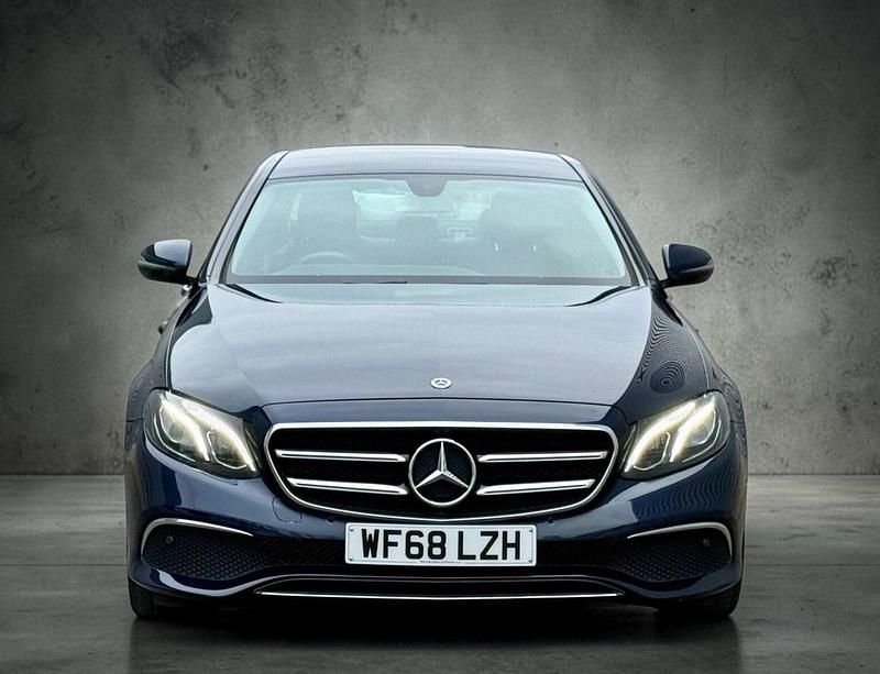 Used Mercedes E220 SE 2018 Blue Sedan