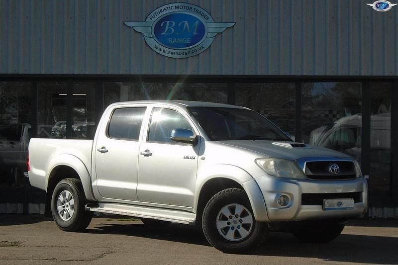 Silver Used 2009 Toyota HiLux Pickup | £5,500 (Fair price) - Image 1/4