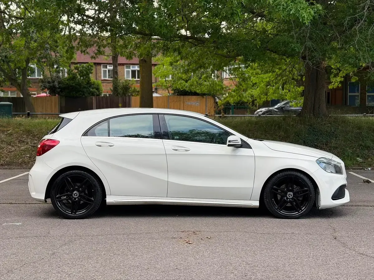 Used Mercedes A160 AMG line 2018 White Hatchback