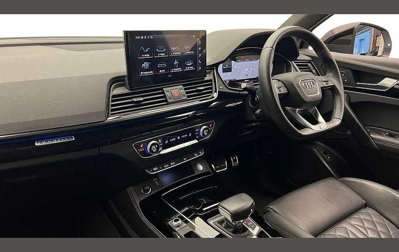 Used Audi Q5 Comfort 261 HP (191 kW) 2022 White SUV