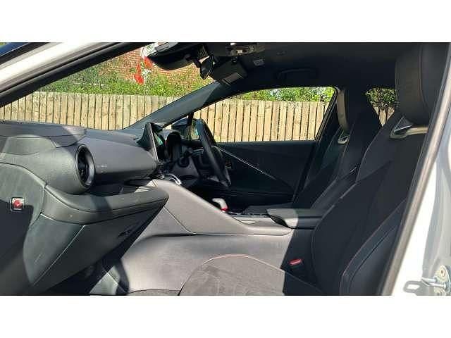 Used Toyota C-HR Sport 223 HP (164 kW) 2024 White SUV