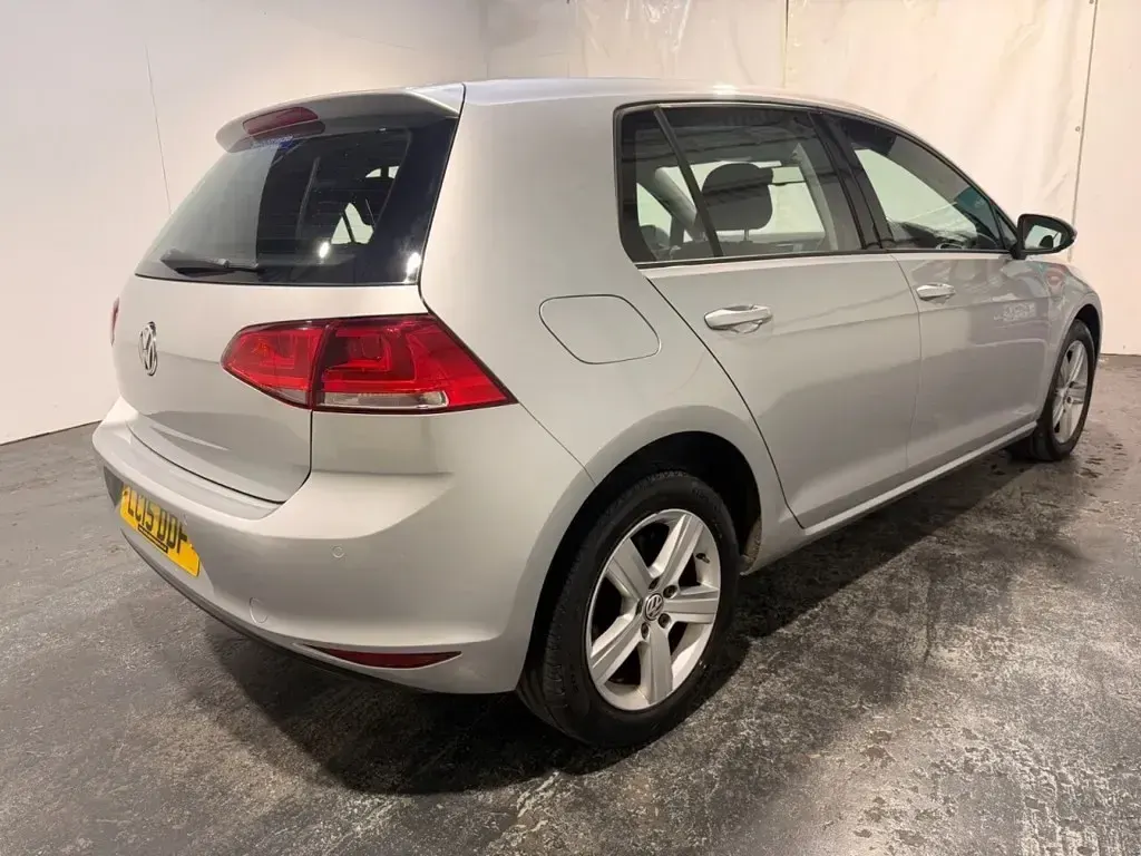 Used VW Golf VII Match 105 HP (77 kW) 2015 Silver Hatchback