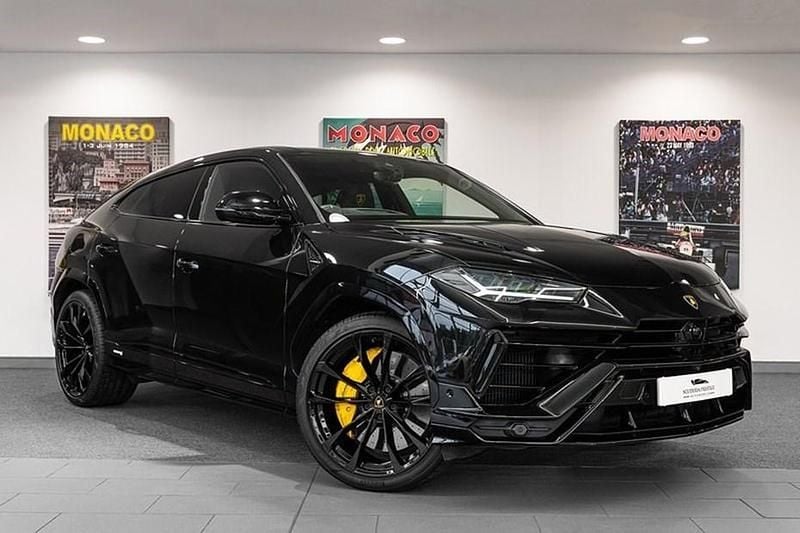 Black Used 2023 Lamborghini Urus SUV | £189,950 (Super price) - Image 1/1