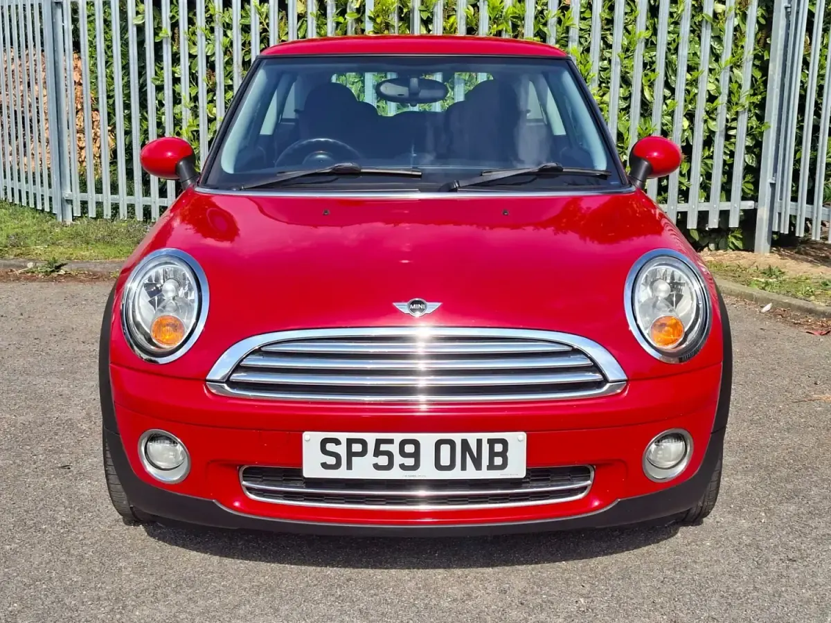 Używany Mini Cooper Hatch 2009 Czerwony Hatchback