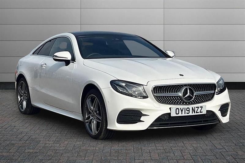 Used Mercedes E220 AMG line 194 HP (142 kW) 2019 Polar white Coupe