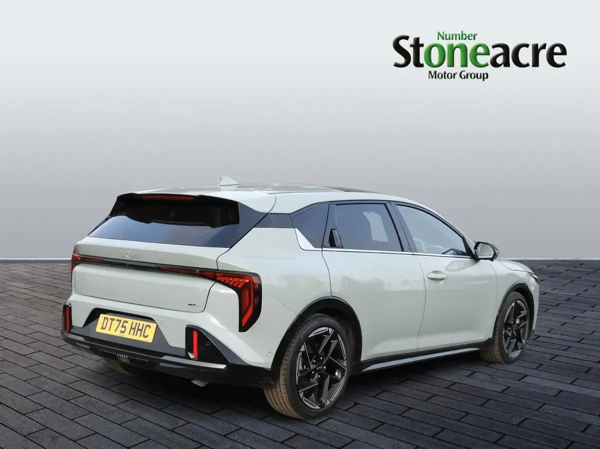 New Kia K4 GT-Line S 177 HP (130 kW) 2026 Green Hatchback